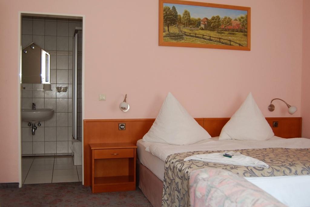 Hotel Am Markt Eckartsberga Exterior photo